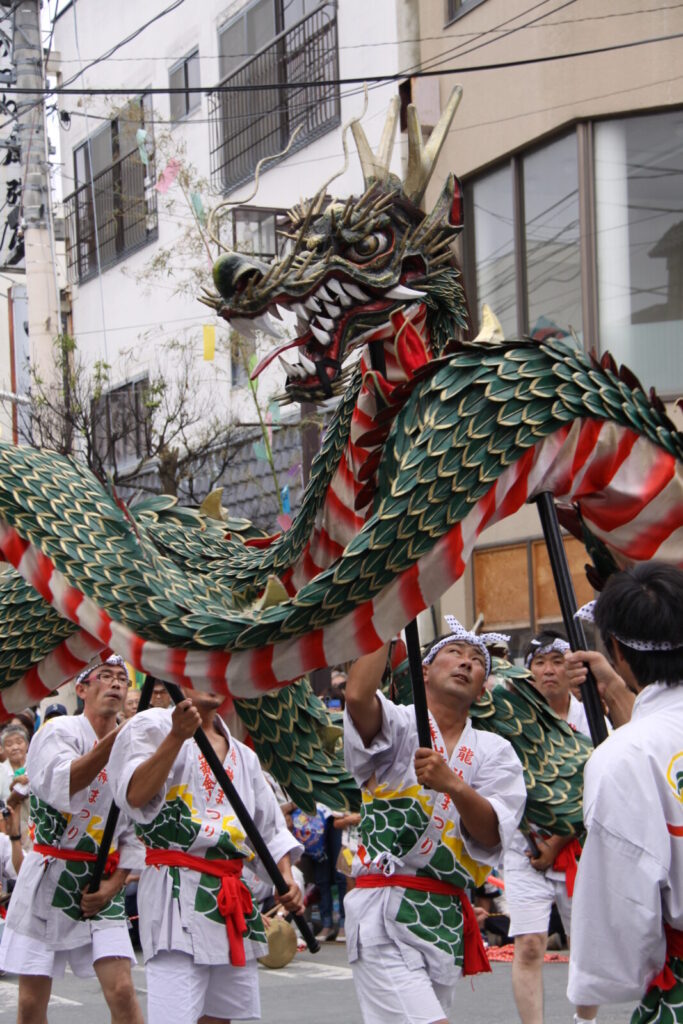 金華山黄金山神社龍神まつり 龍（蛇）踊り奉納